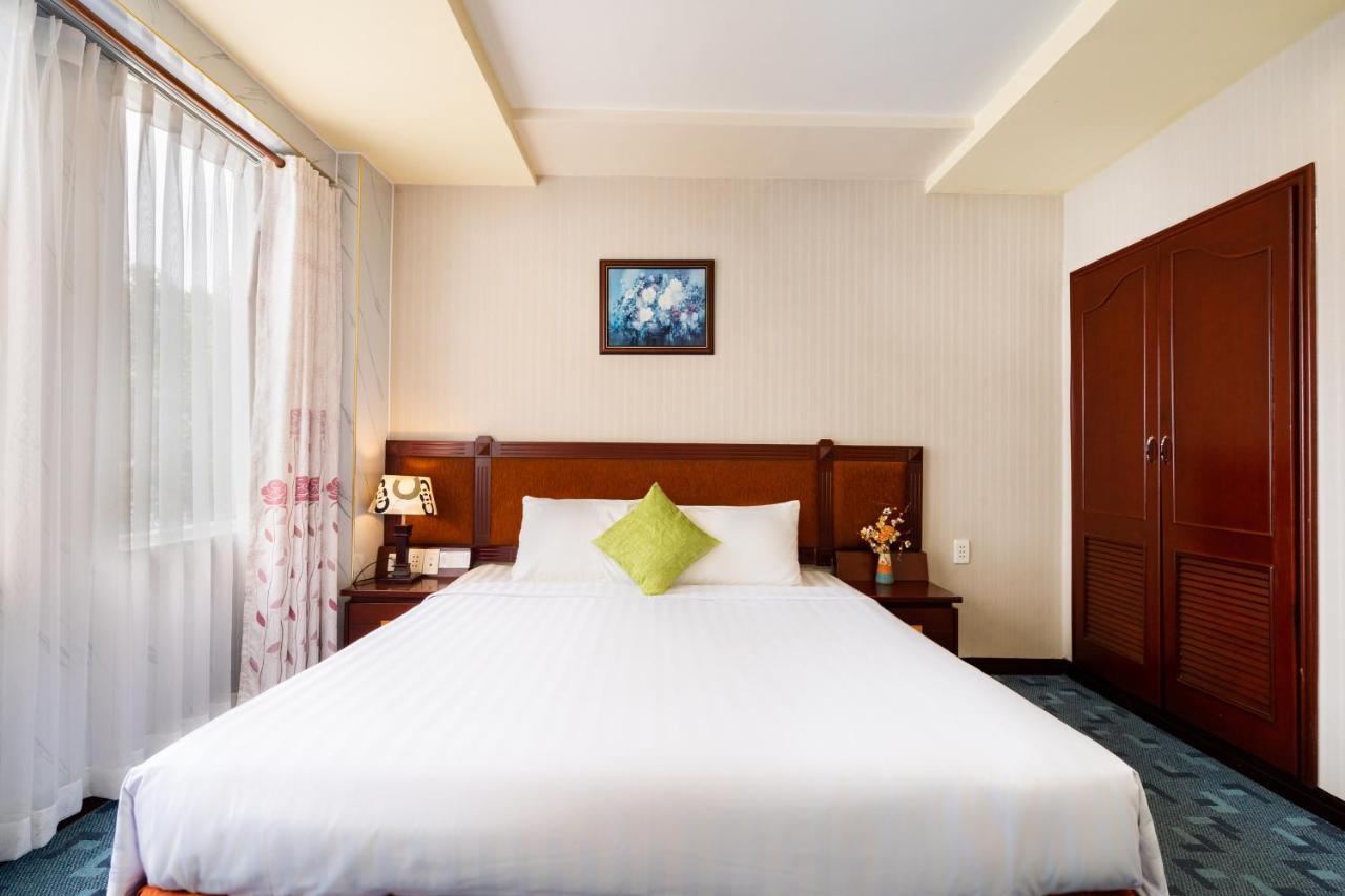 Lucasta Saigon Hotel ホーチミン市 エクステリア 写真