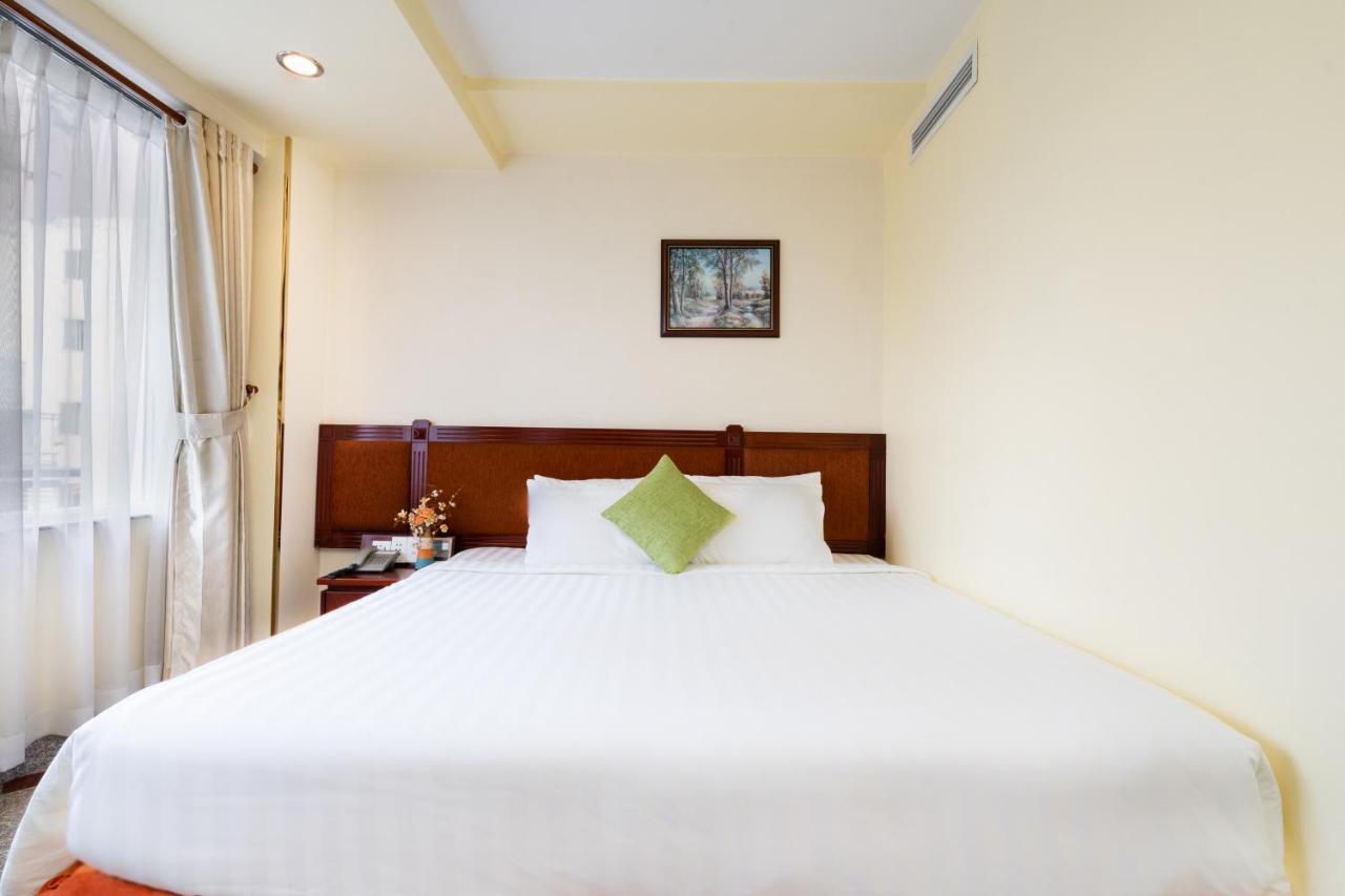 Lucasta Saigon Hotel ホーチミン市 エクステリア 写真