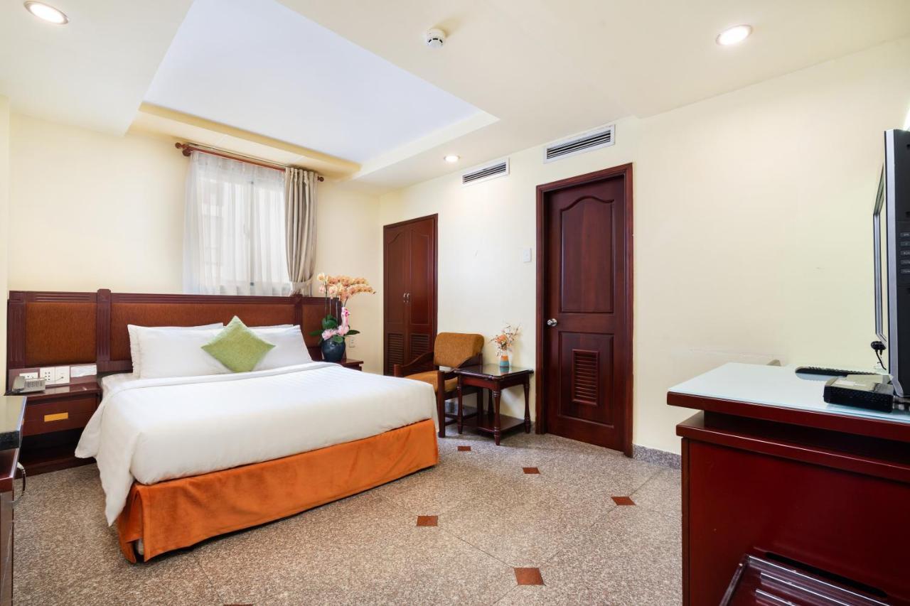 Lucasta Saigon Hotel ホーチミン市 エクステリア 写真
