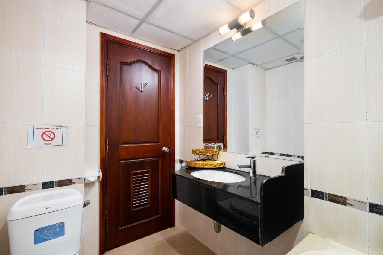 Lucasta Saigon Hotel ホーチミン市 エクステリア 写真